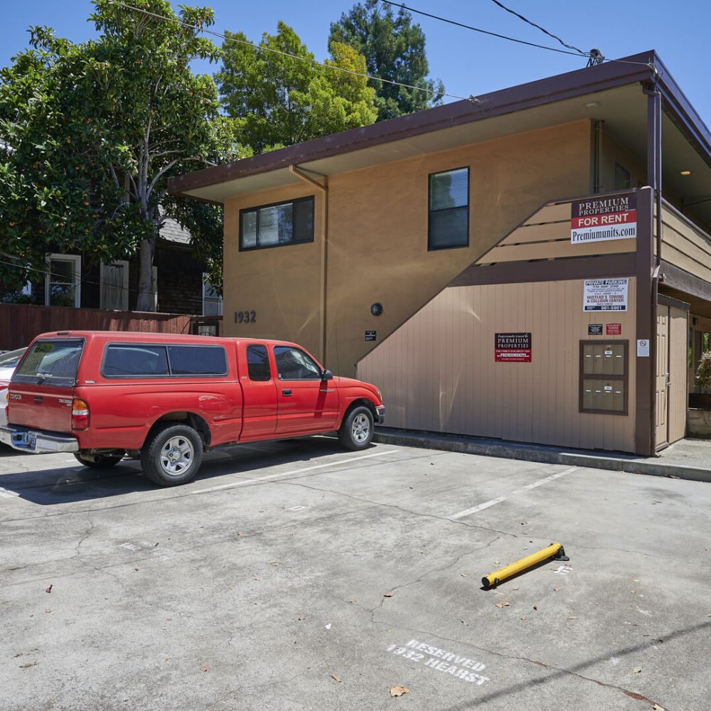 AP - 1932 Hearst Ave #D – 2bd/1ba – Starting at $2,700 - Viewing available via key check out